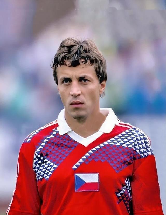 斯洛伐克球队在赛场上有亮眼表现 斯洛伐克球队在赛场上有亮眼表现