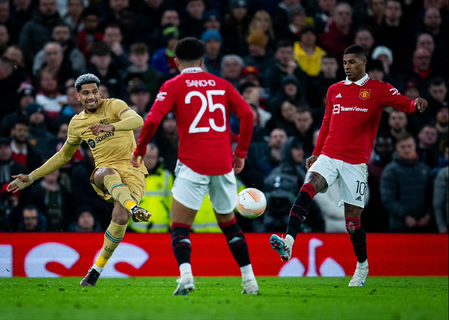 曼联逆转艰难晋级,将前进下一轮比赛的简单介绍 曼联逆转艰难晋级,将前进下一轮比赛的简单介绍