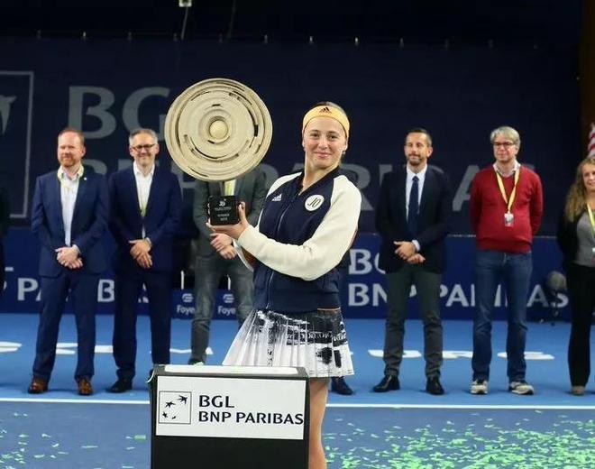 卢森堡选手在田径比赛中斩获冠军 卢森堡选手在田径比赛中斩获冠军