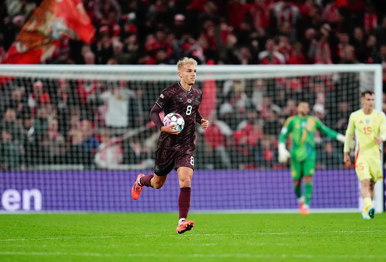 西班牙队在欧国联赛中起伏不定 西班牙队在欧国联赛中起伏不定