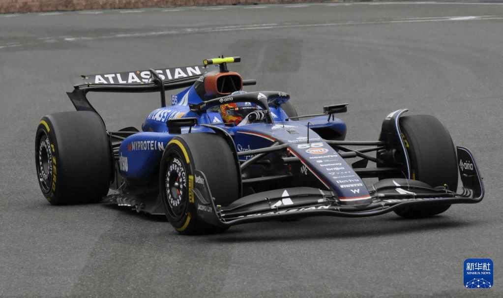 红牛车队碾压雷诺车队,维斯塔潘刷新纪录 红牛车队碾压雷诺车队,维斯塔潘刷新纪录