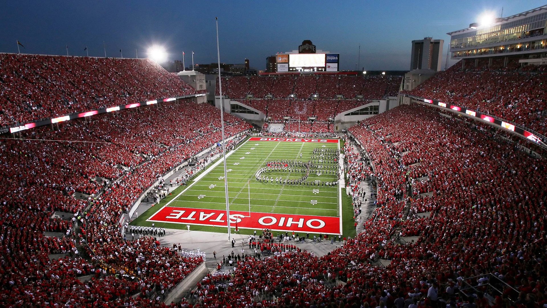 跨界狂想曲,鹈鹕猎鹰之夜与拉文F1街道赛的逆袭