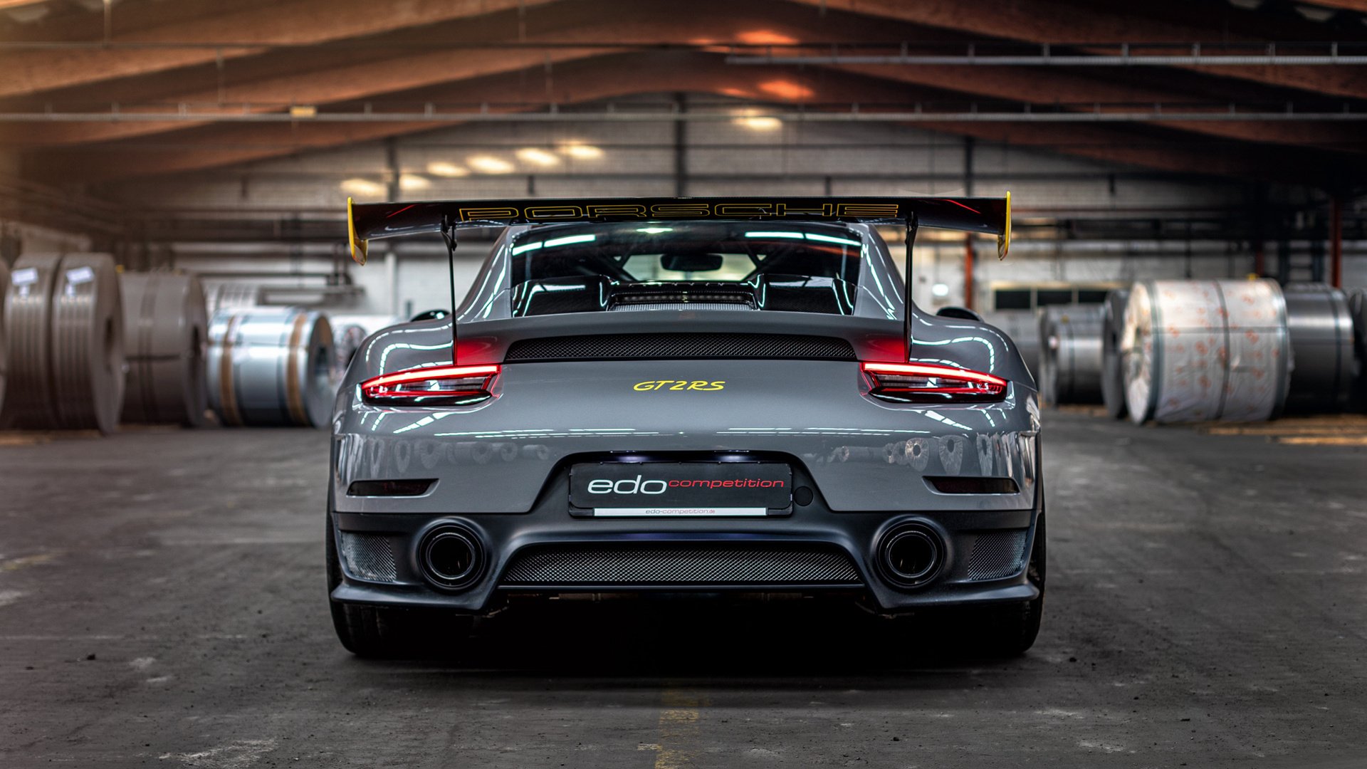 福登,撕裂静寂的交响乐指挥,让整座球场跟随他的节奏心跳