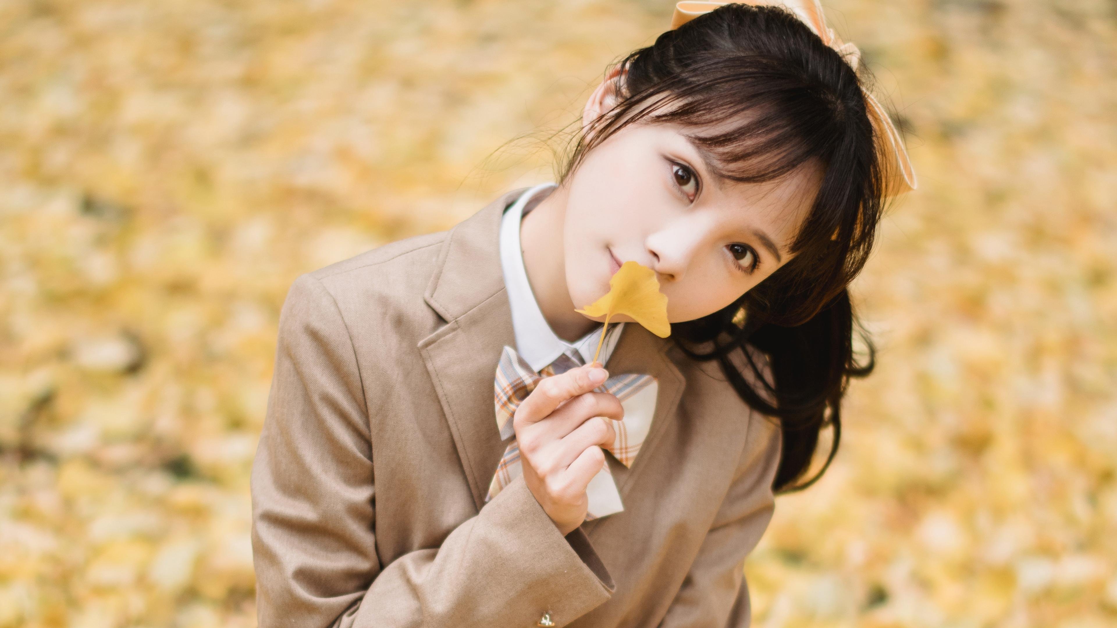 雷火电竞充值-跨界巅峰，皇马力克乌拉圭的足球艺术与阿尔瓦雷斯NBA季后赛的篮球统治